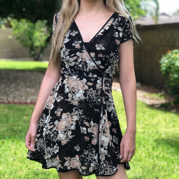 Black Floral Dress - Picture 2 of 3